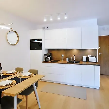 Navigator Port-nadmorskie Tarasy * Kołobrzeg