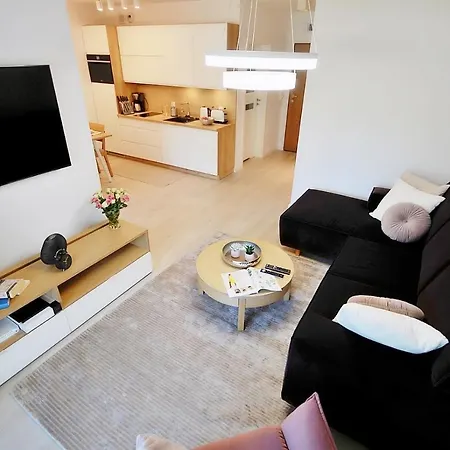 Navigator Port-nadmorskie Tarasy קולובז'ג