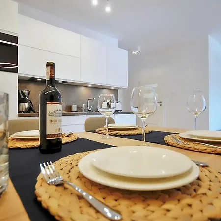 Navigator Port-nadmorskie Tarasy Apartamento *